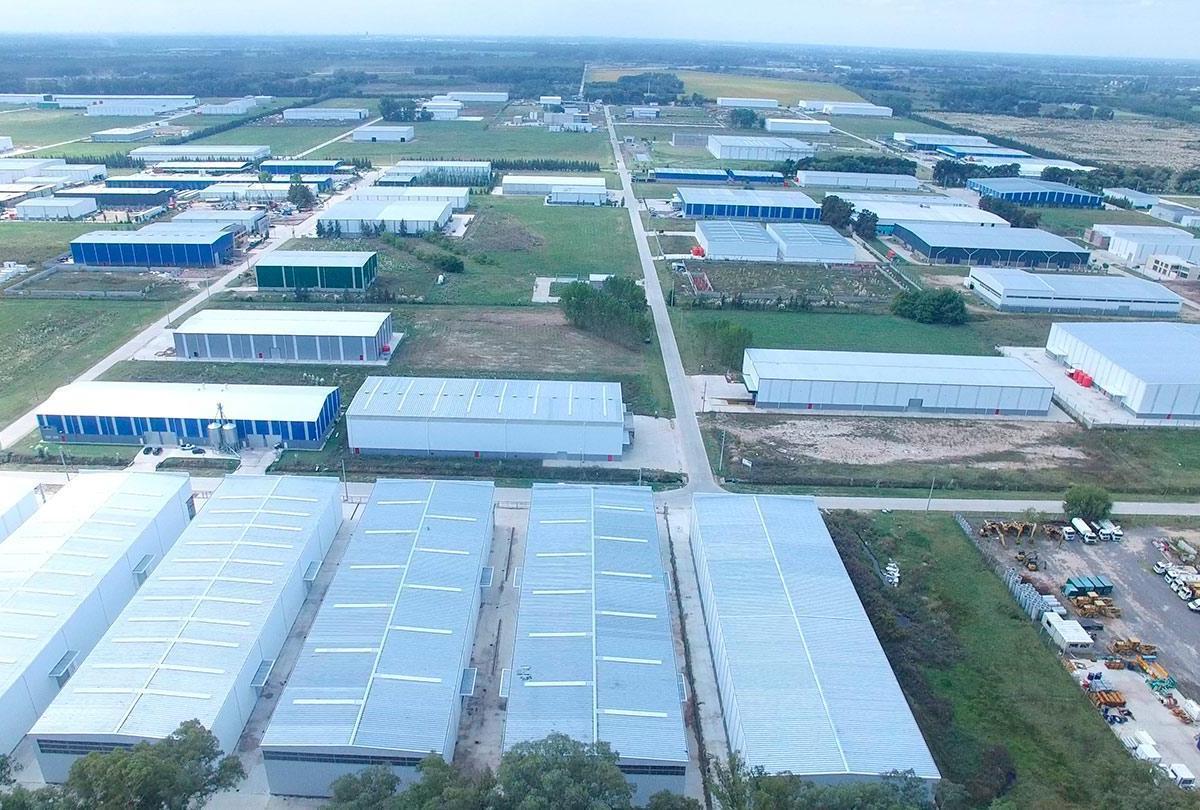 Nave Industrial en El Polo Industrial de Ezeiza en Alquiler y en Venta con Amplia Financiación 2