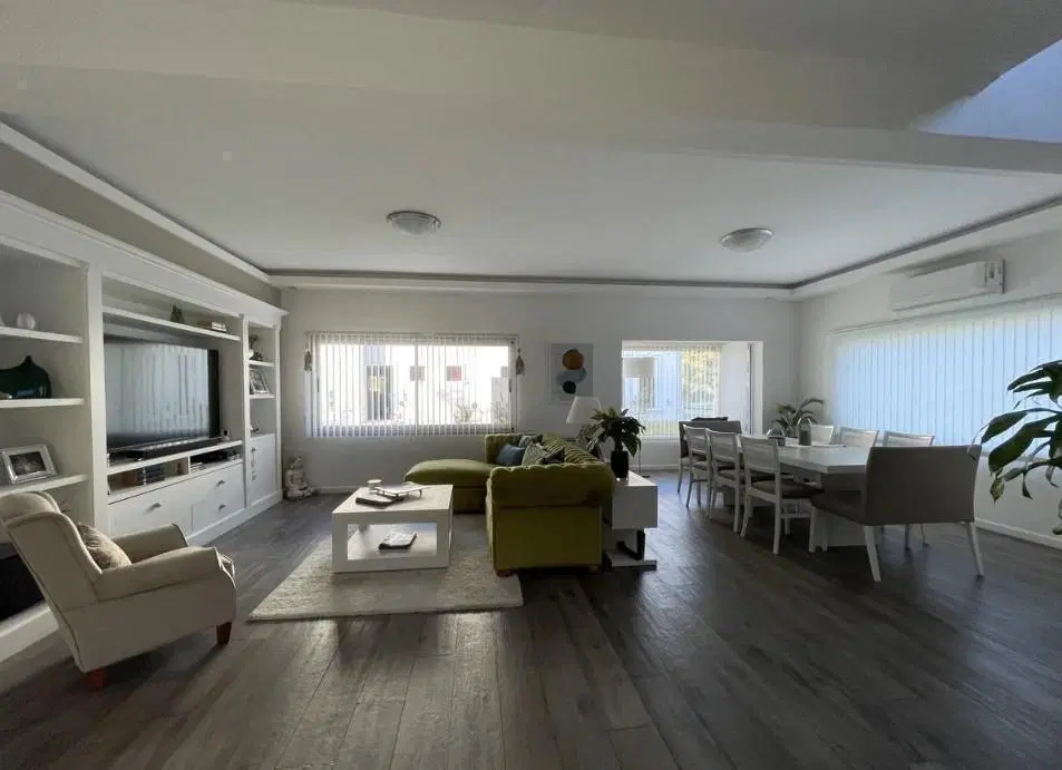 Impresionante casa en venta y alquiler en St Thomas Oeste 2