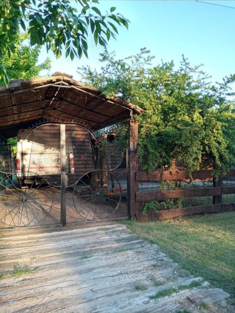 CASA DOS DORMITORIOS. GRAN PARQUE. LA TABA 2200 FUNES.