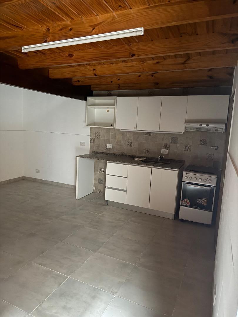 Foto de Dpto. Pasillo. Santa Fe 900. Un Dormitorio. Refaccionado., imagen 1