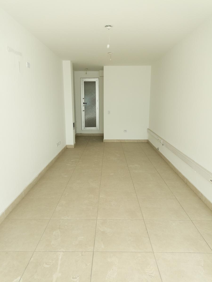 Venta Local Comercial en La Mejor Zona de Alberdi Córdoba 2