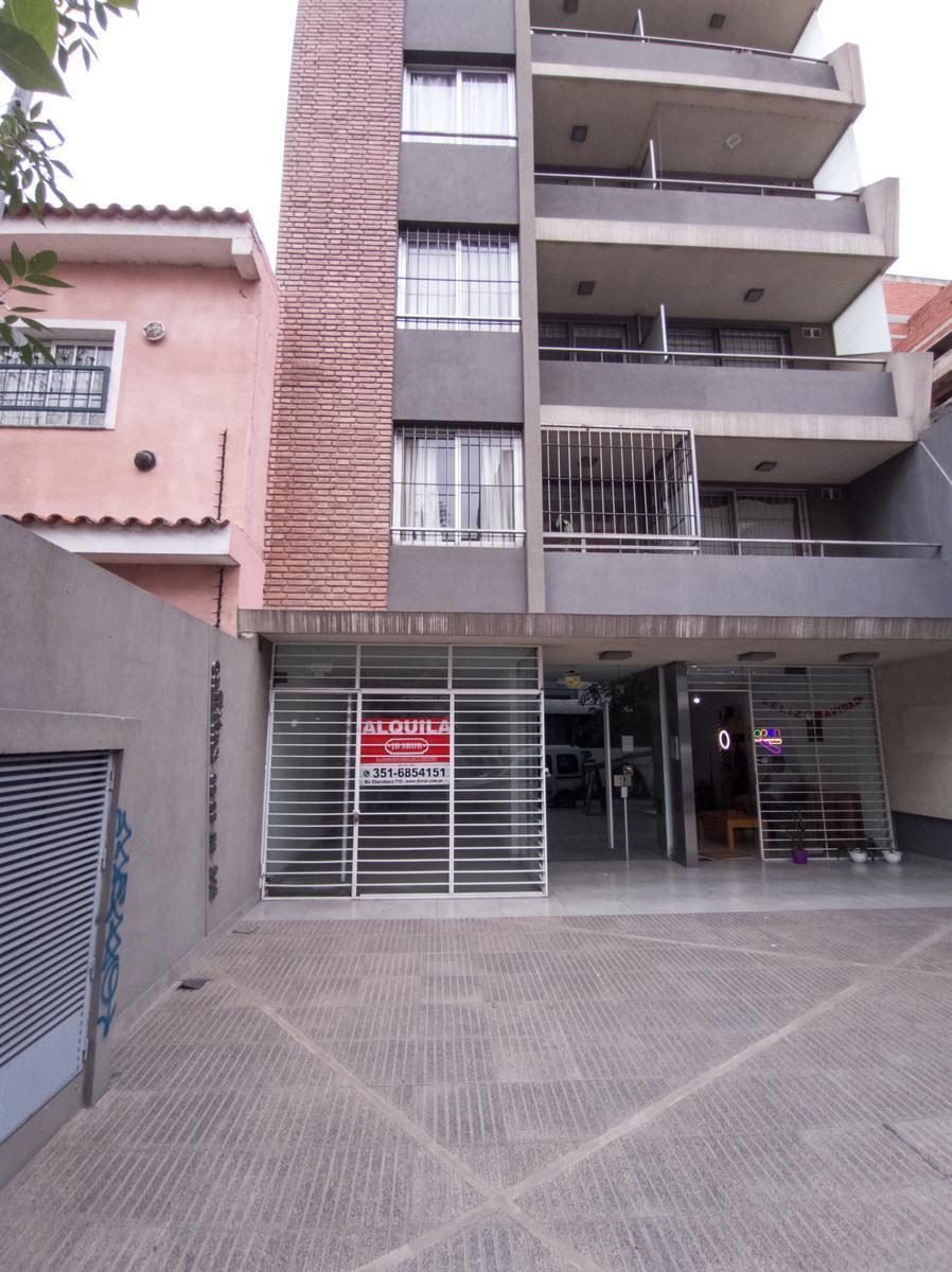 Venta Local Comercial en La Mejor Zona de Alberdi Córdoba 1