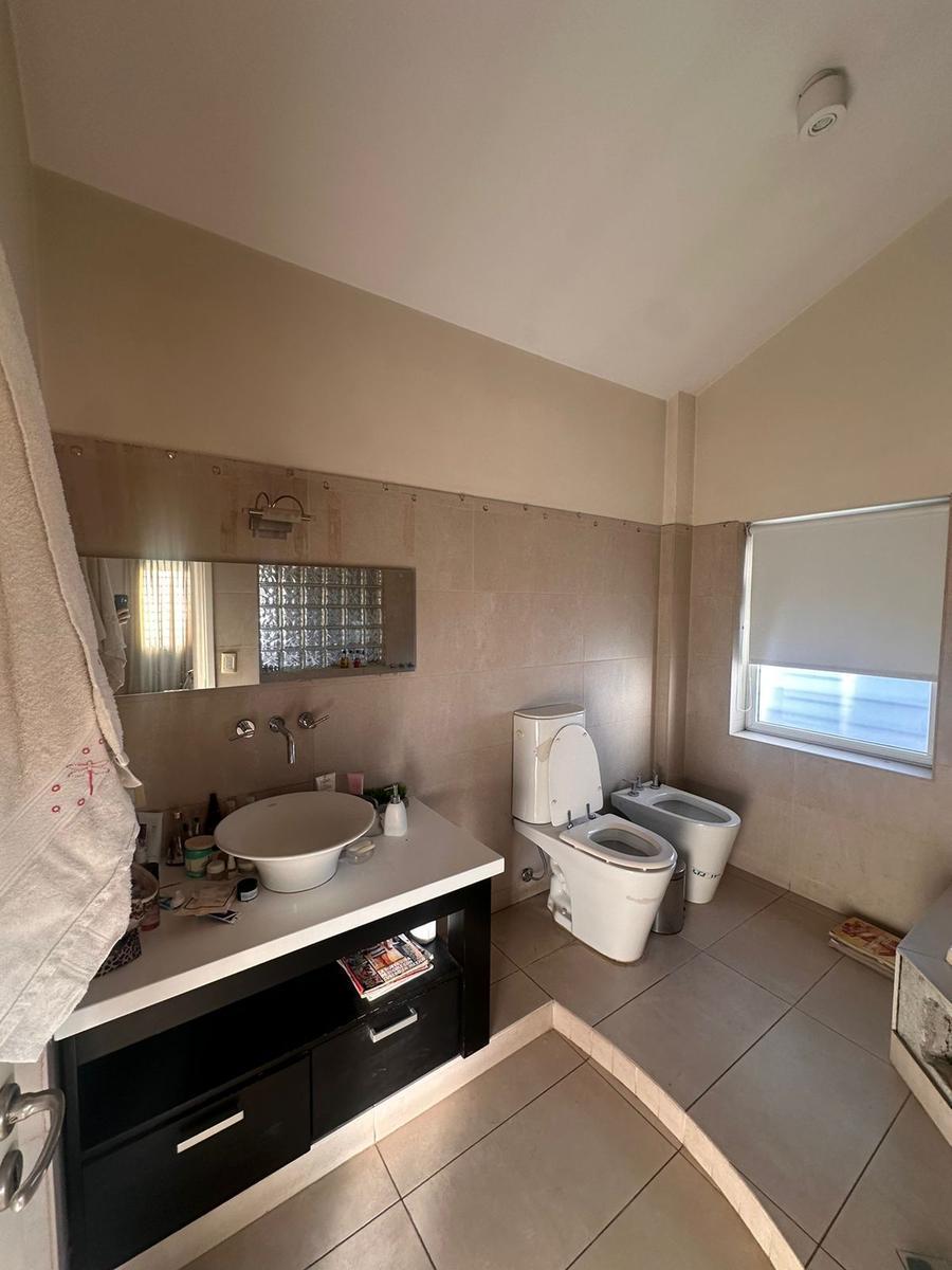Venta Casa en Urca 5