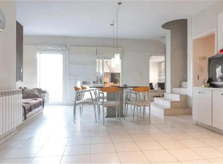 Venta Casa en Urca 4
