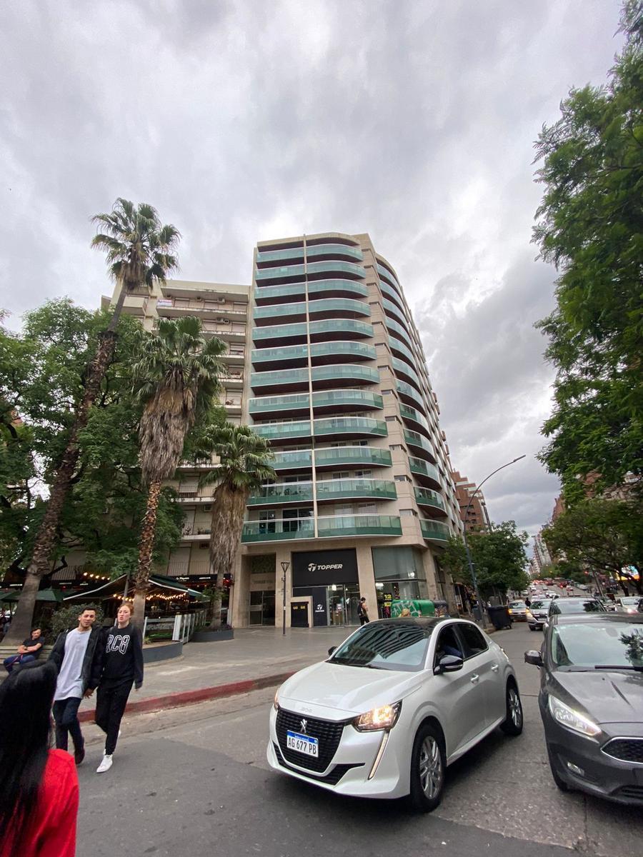 VENTA DEPARTAMENTO DUPLEX FRENTE PATIO OLMOS