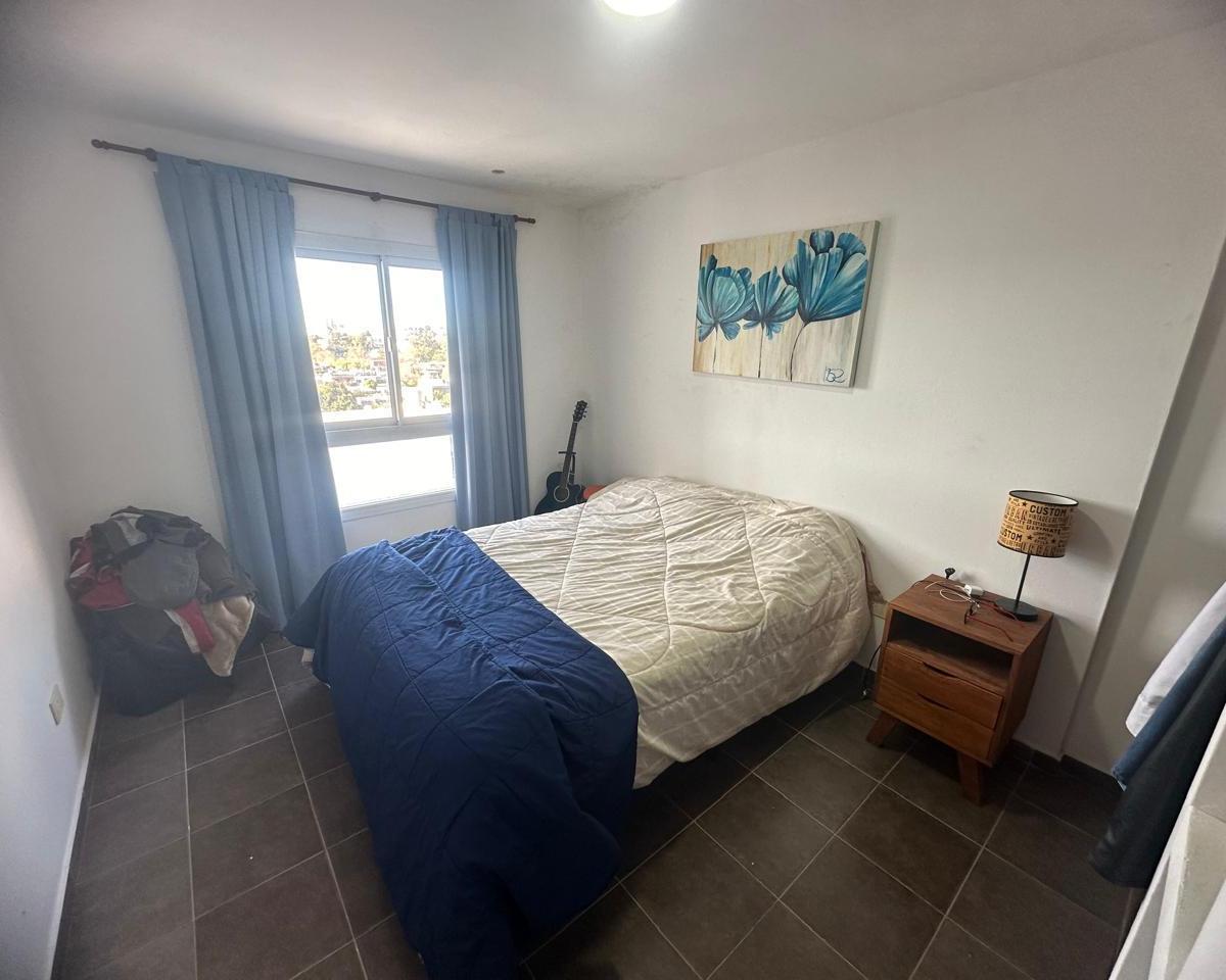 Venta Departamento 1 Dorm, Alberdi Sobre Av Colon. 3