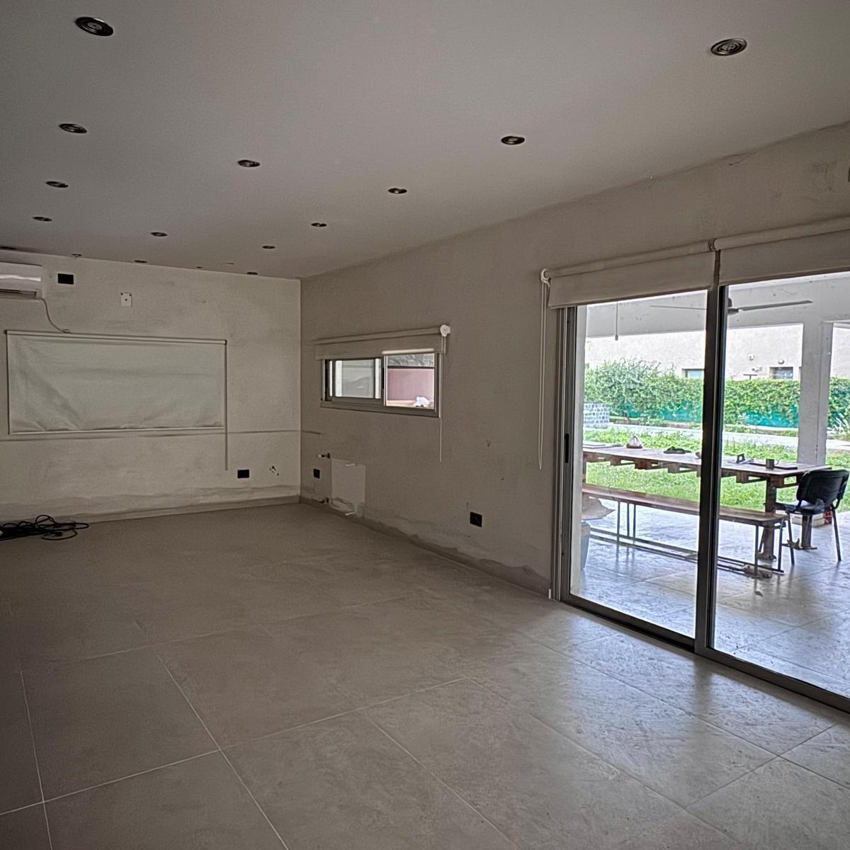 Foto de 5 dormitorios en Valle Escondido - Jardín Ingles - Tremenda, imagen 4