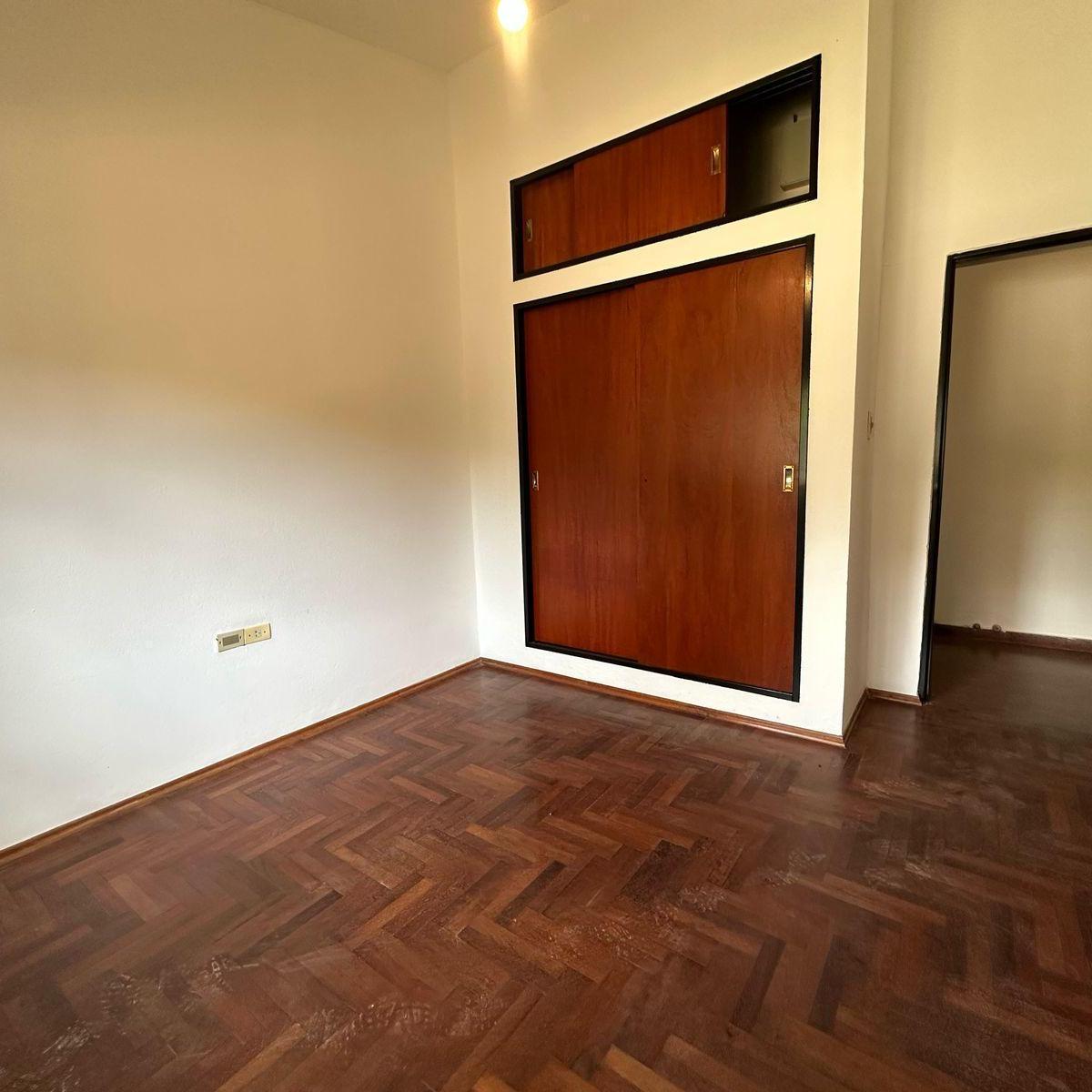 Casa en Venta con Pileta Unquillo 3 Dorm. 5