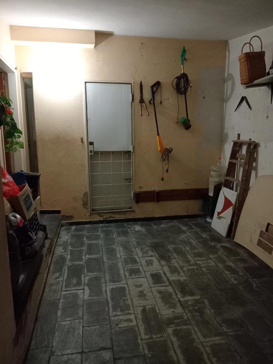 Foto de AYACUCHO - CASA EN VENTA - 2 DORM OFICINA GARAGE, imagen 3