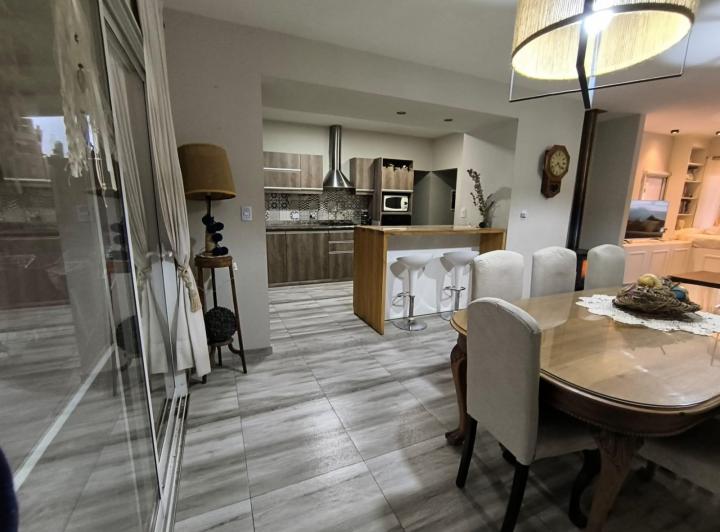 Casa en Venta en country Las Corzuelas. 3 dorm. Apto Crédito 1