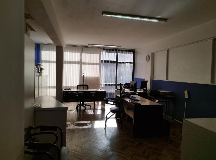 Venta - Oficina en Pleno Centro sobre Peatonal 1