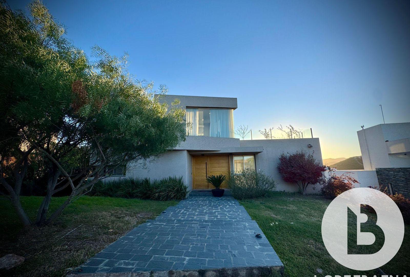 Espectacular casa en venta en La Cuesta de 3 dormitorios
