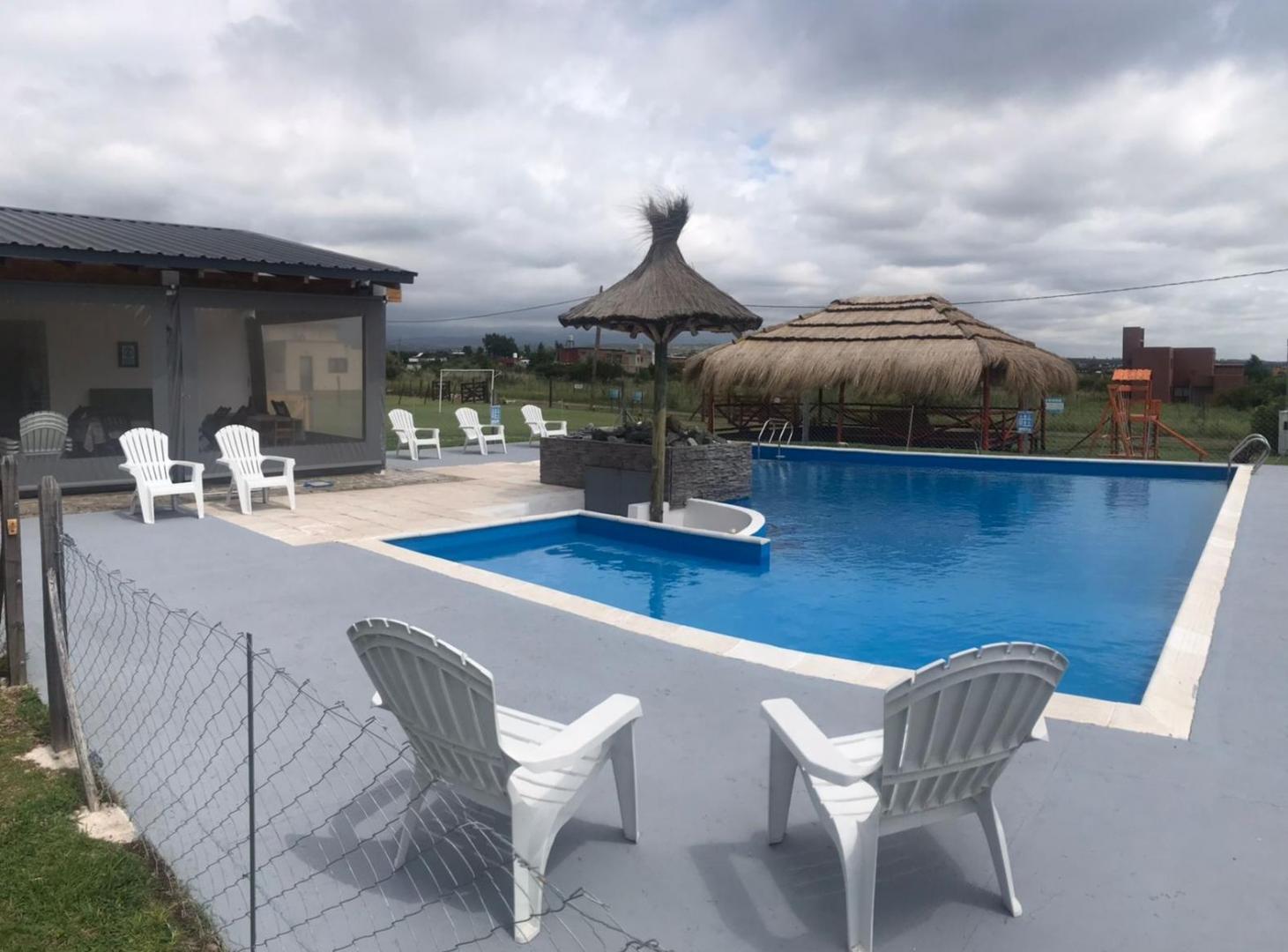Venta de Complejo de cabañas en  Potrero de Garay, Los Espinillos.-