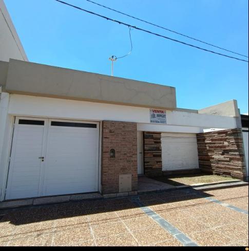 Casa en VENTA 3 Dormitorios 2 Baños 1 cochera