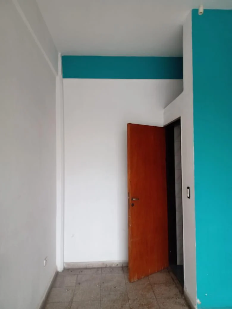Vendo Local en Bv. los Granaderos esq. Curupayti. 15 m2. B° La France