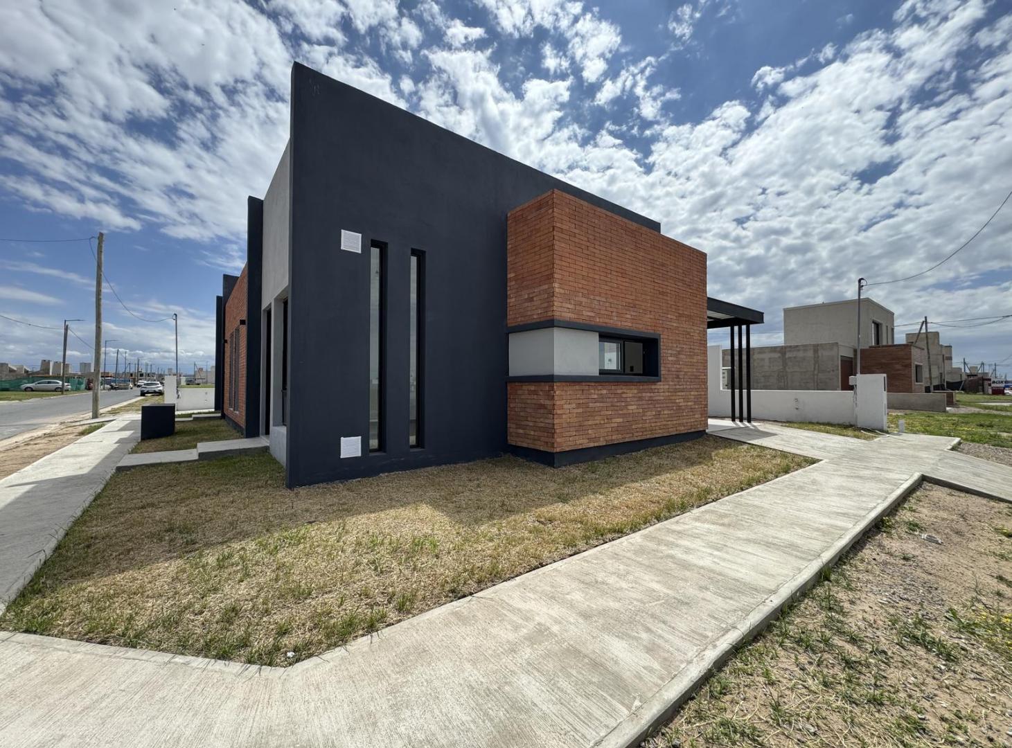 DUPLEX PLANTA BAJA RINCONES DE MANANTIALES