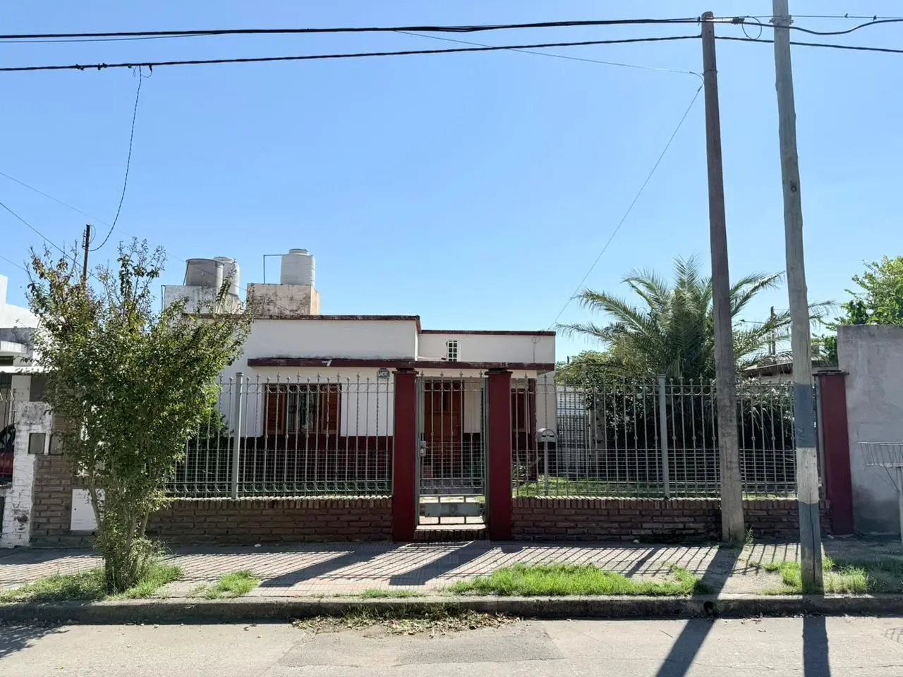 VENTA - CASA + 5 COCHERAS - B° SAN MARTIN 1