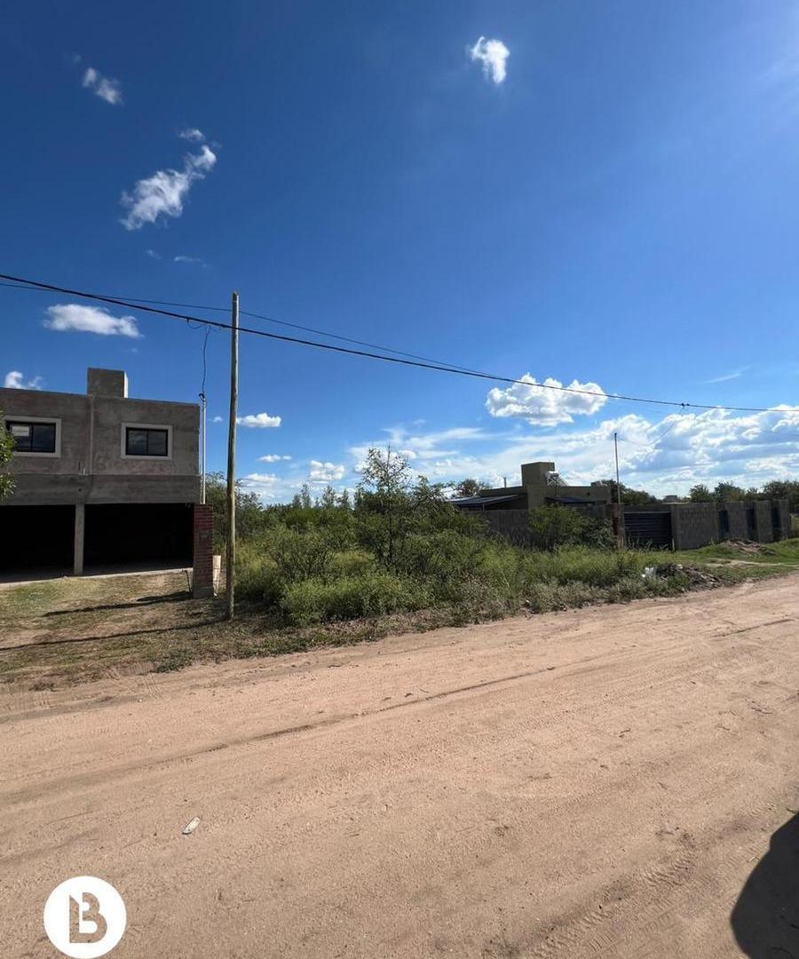 Foto de VENDO TERRENO EN BARRIO FÁTIMA VILLA DOLORES, imagen 3