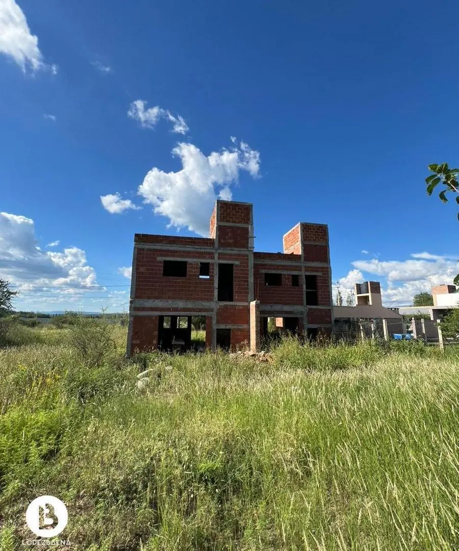 Oportunidad de inversión VENTA bloque de 2 dúplex a terminar en la mejor zona de Villa Dolores 3
