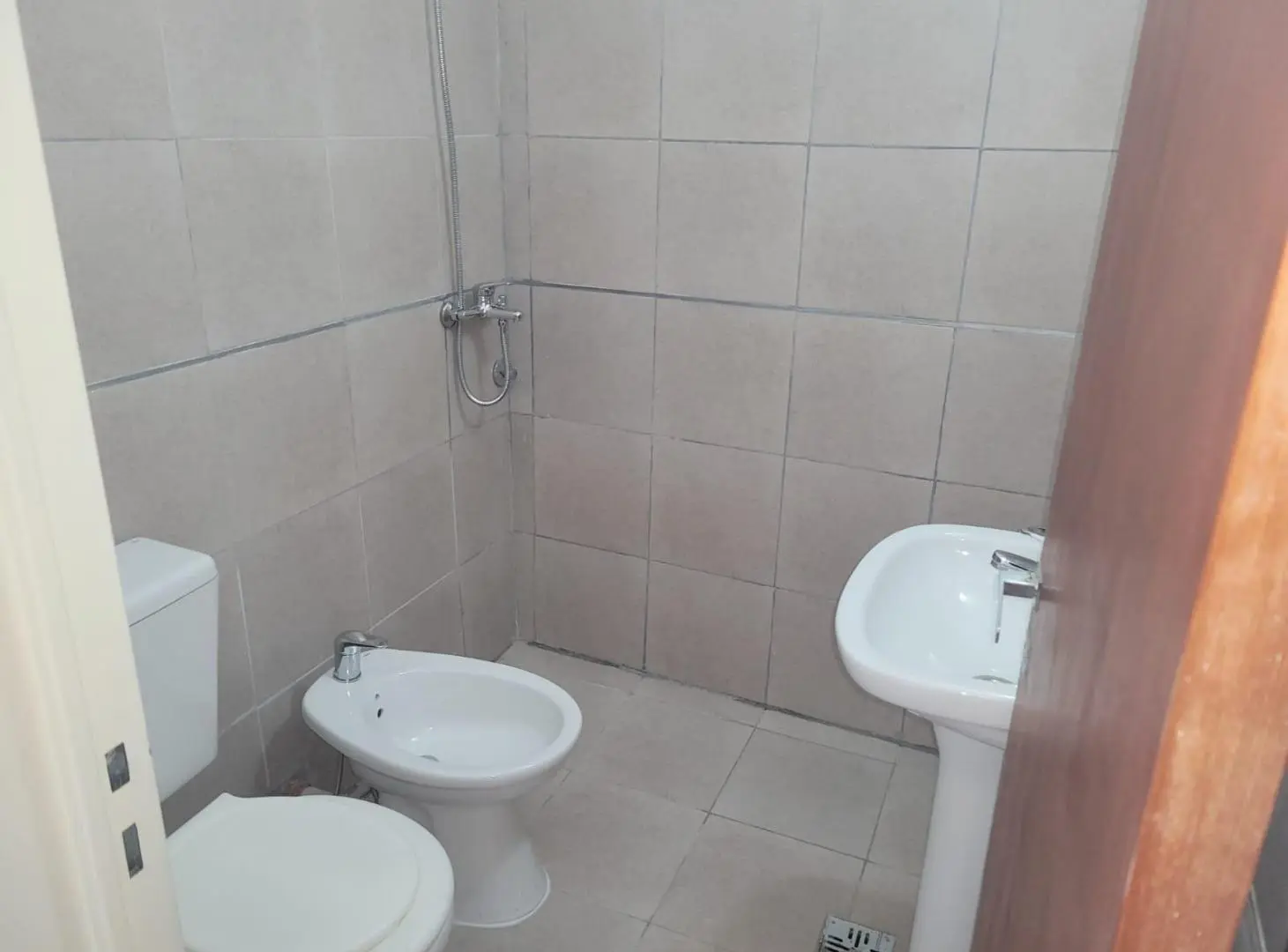 Vendo Depto. A ESTRENAR !! 1 Dorm. increible vista 7mo. piso. B° Alto Alberdi 2