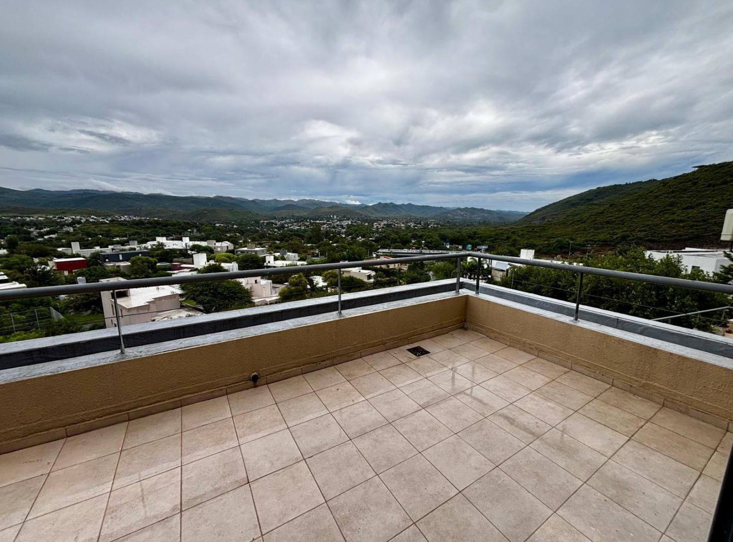 Foto de Departamento tipo duplex Dos dormitorios en La Cuesta, imagen 4