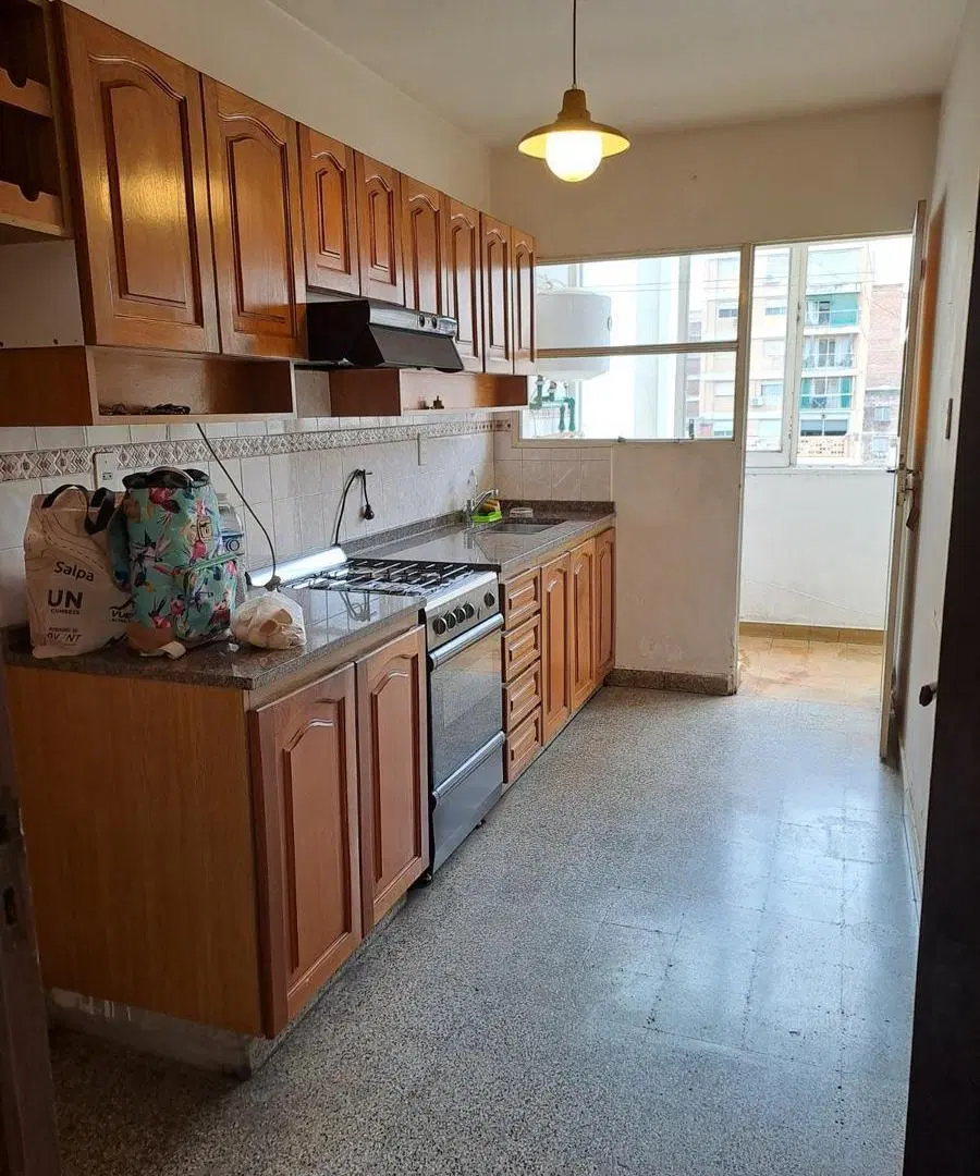 Amplio Departamento en Venta Av Colón 442 2 dorm 2 baños -GN- 2