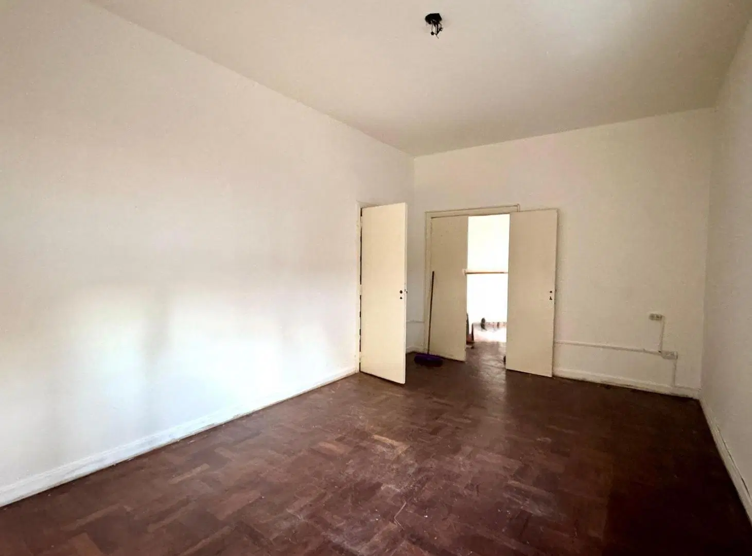 Atención Inversores! GRAN CASA CON 4 PH + LOCAL + 15 COCHERAS – CENTRO DE CÓRDOBA 3