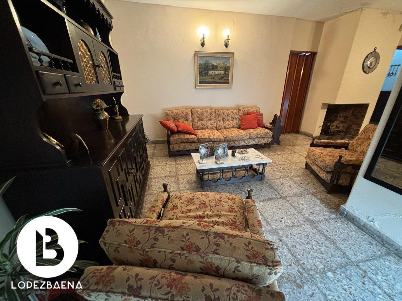 Foto de Casa en VENTA 3 Dormitorios 2 baños con cochera, imagen 3