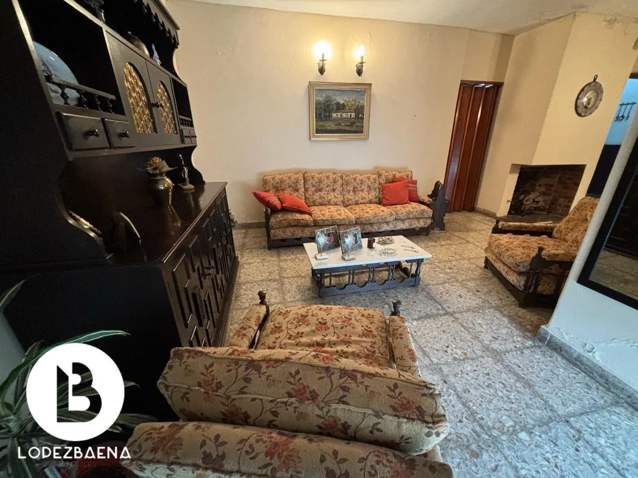 Casa en VENTA 3 Dormitorios 2 baños con cochera 3
