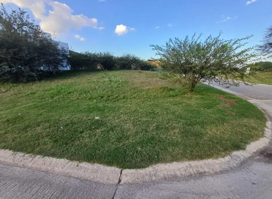Terreno en Colinas De La Deseada 1