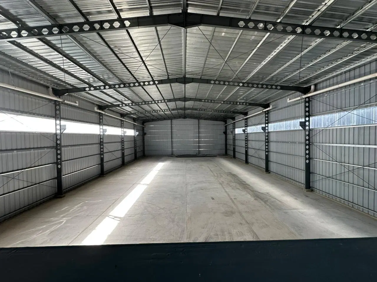 Nave Industrial con detalles premium!! Polo 52 (Parque Industrial) 4