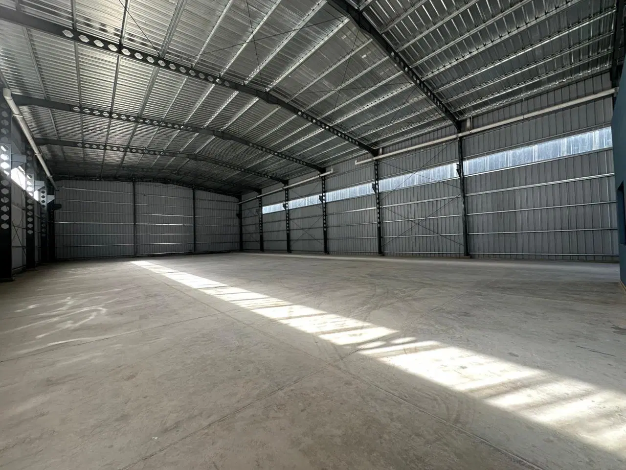 Nave Industrial con detalles premium!! Polo 52 (Parque Industrial) 5