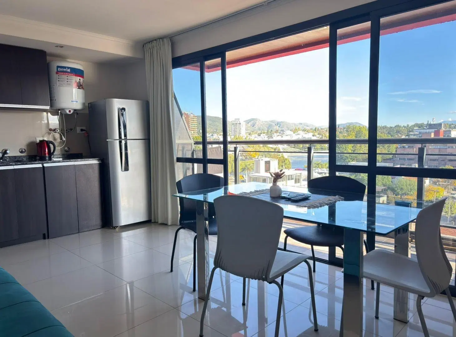 PH en venta – Moderno, funcional y a metros del río 3