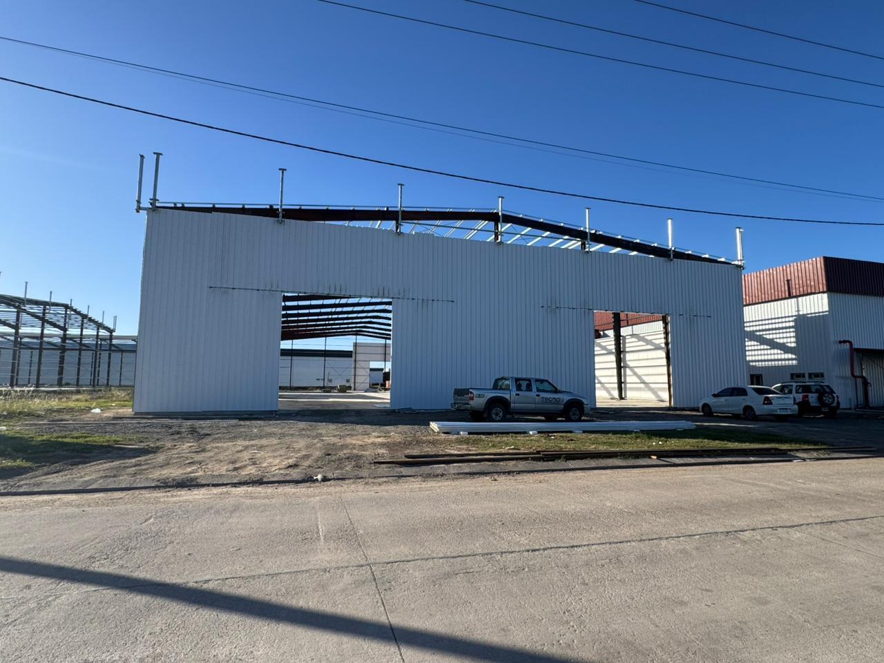 Ubicá tu empresa en el polo líder - Nave de 2.000 m² en Polo 52