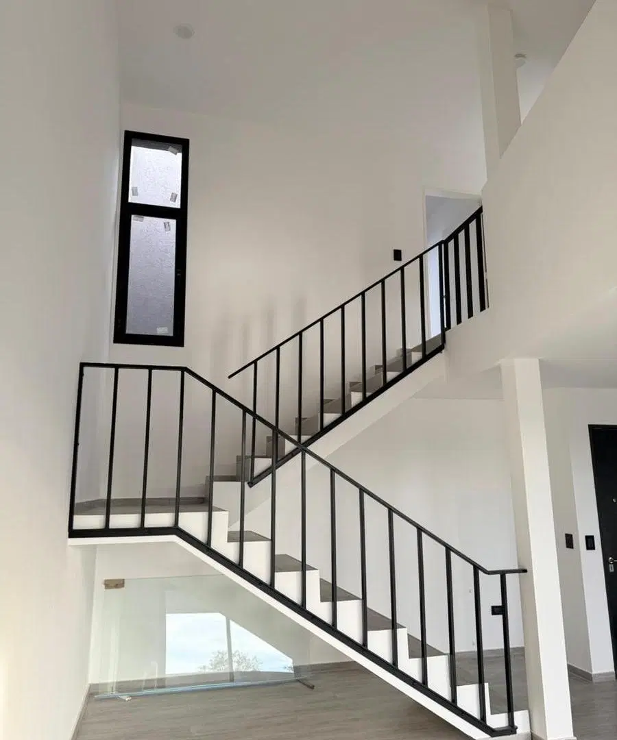 VENTA - CASA 227m2 cubiertos - CUESTAS DE MANANTIALES 8
