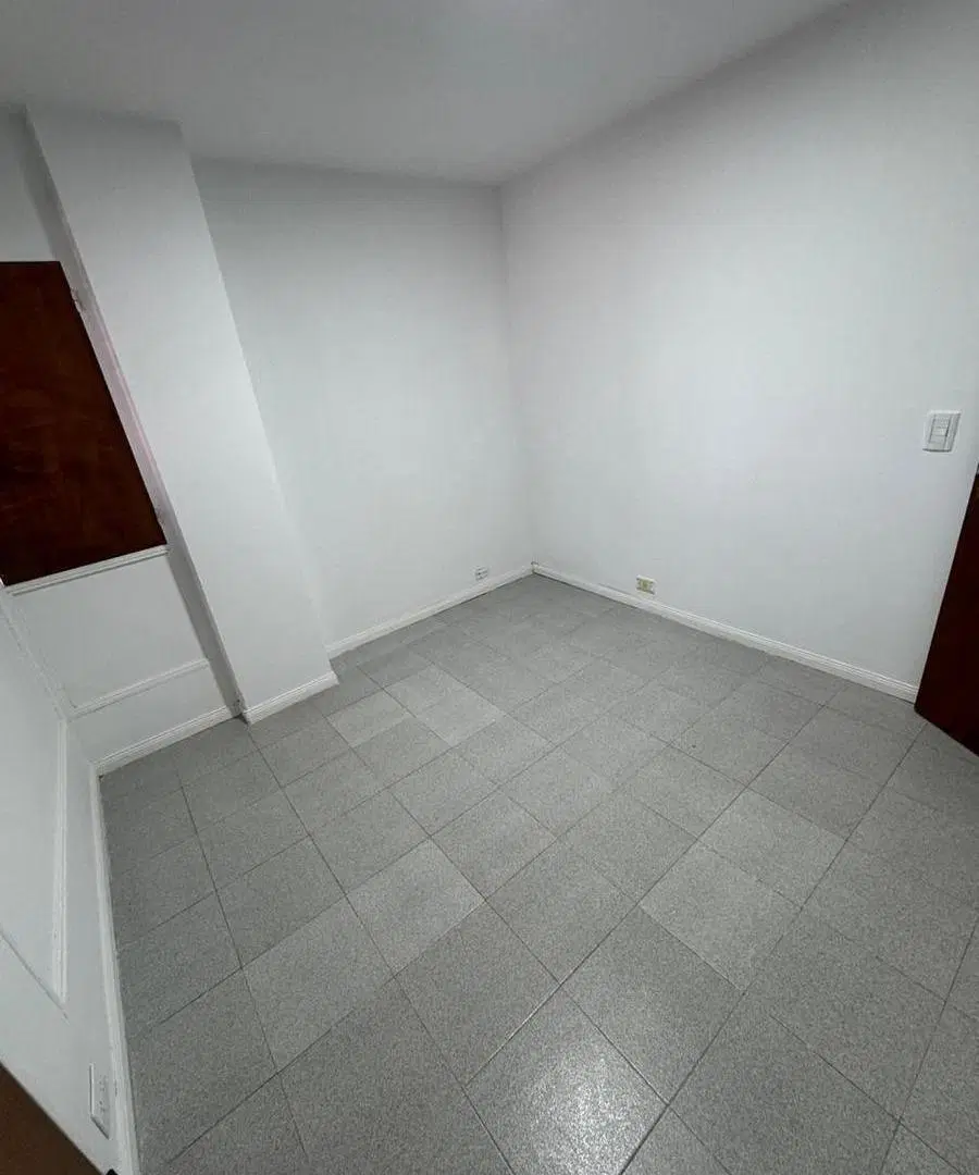 VENTA DEPARTAMENTO 1 DORM EXCELENTE UBICACIÓN EN PLENO BV SAN JUAN 4