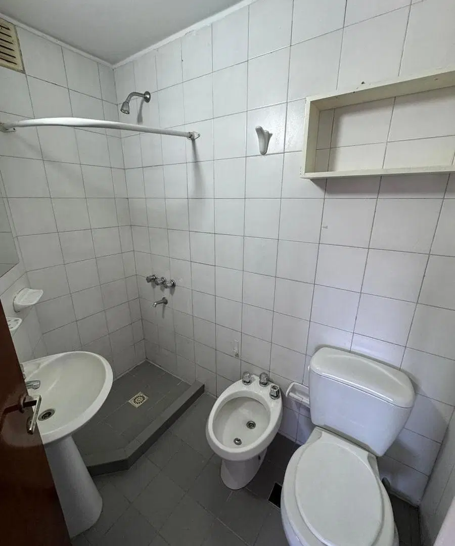 VENTA DEPARTAMENTO 1 DORM EXCELENTE UBICACIÓN EN PLENO BV SAN JUAN 2