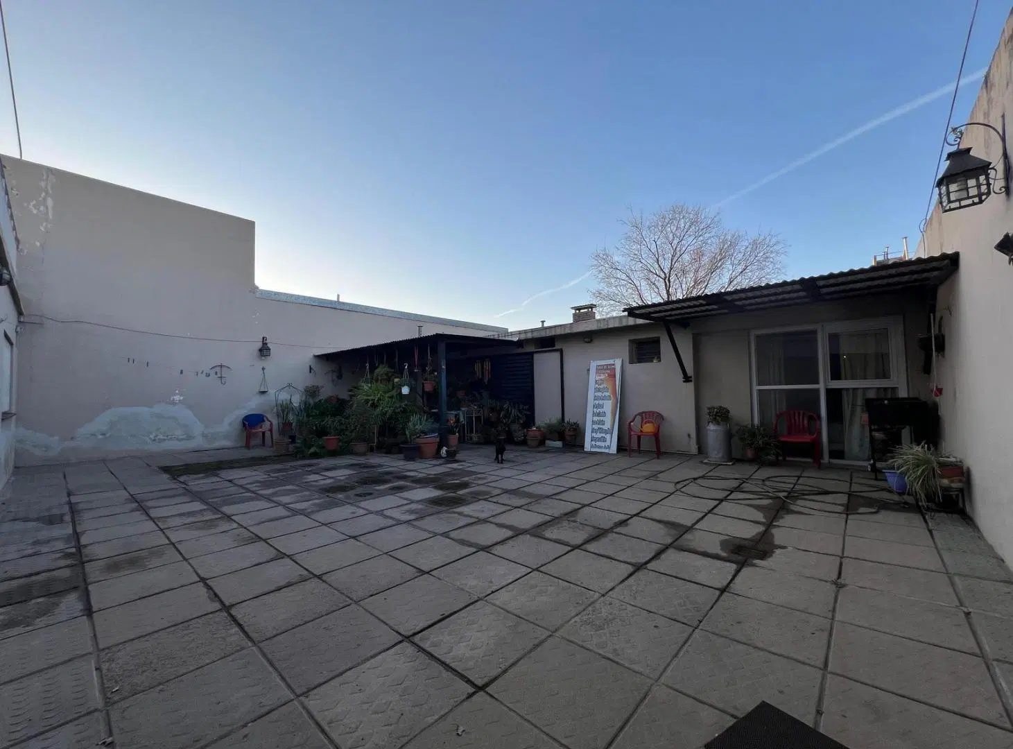 VENTA - CASA IDEAL DESTINO COMERCIAL - BV. LOS GRANADEROS! 1
