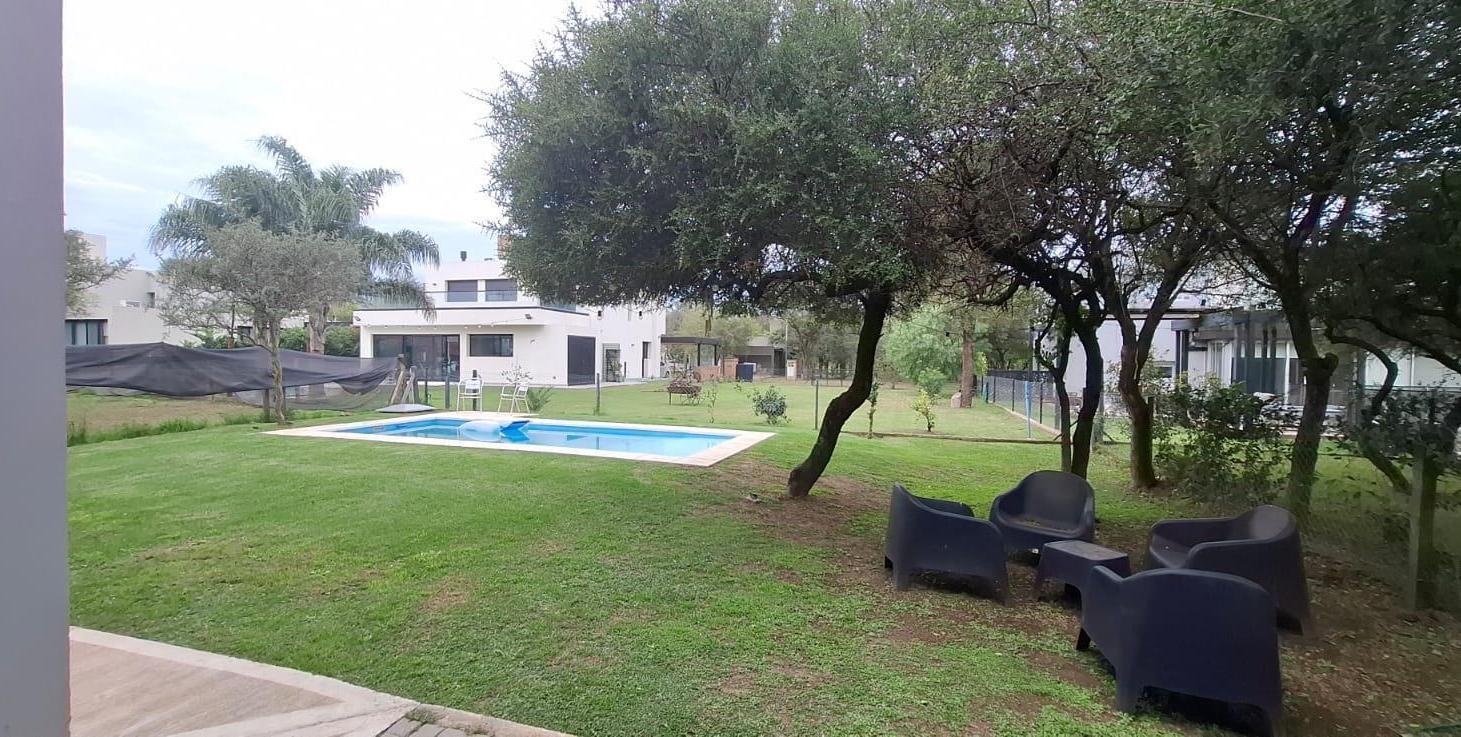 ALQUILER Casa VALLE DEL GOLF, sin muebles. 3d 3b PISCINA comodidad y confort Excelente!!!
