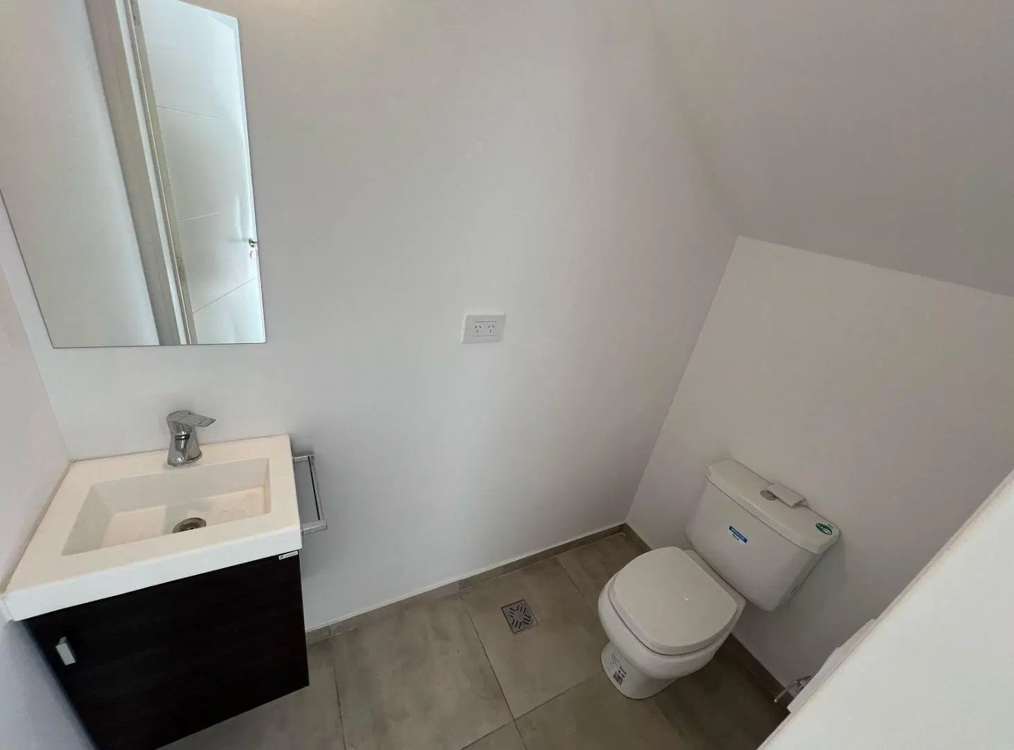 Venta duplex en Rincones de Manantiales, EL MAS LINDO, EN MEJOR PRECIO A 100 M DE LA GUARDIA 3