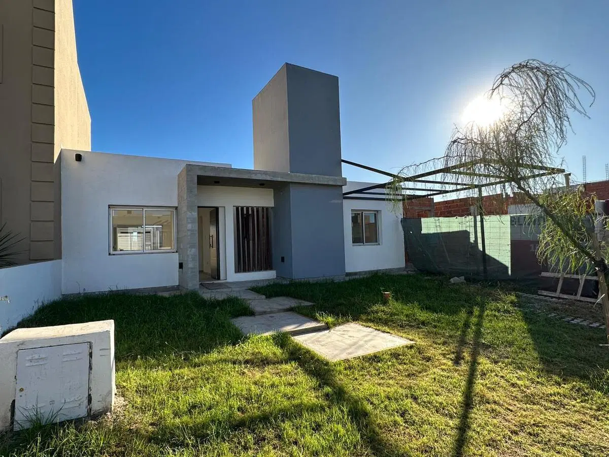 CASA EN ALQUILER EN DOCTA 1