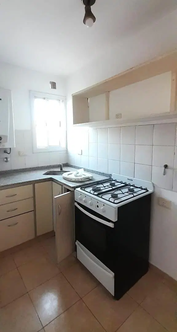 ALTO ALBERDI VENDO DPTO 1 dormitorio AMPLIO!!! 5