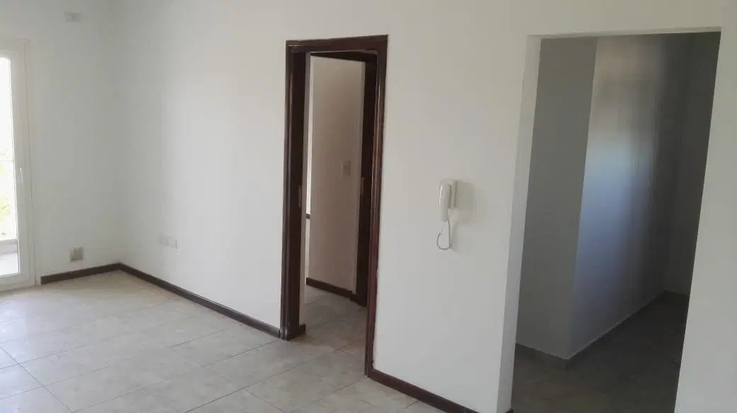 APTO A CREDITOS SE VENDE en RIO CUARTO DEPARTAMENTO 1 Dorm c/balcón: bicación y lindo edificio!!! 5