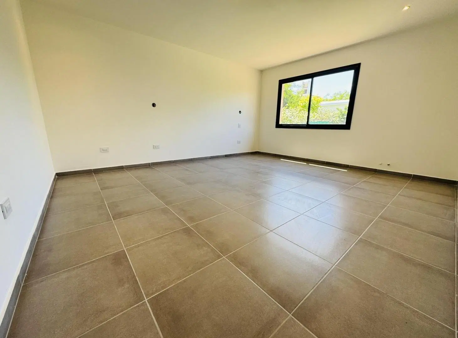 Casa En Venta En B° Villa Catalina - 2 Dorm - Galeria con asador 5