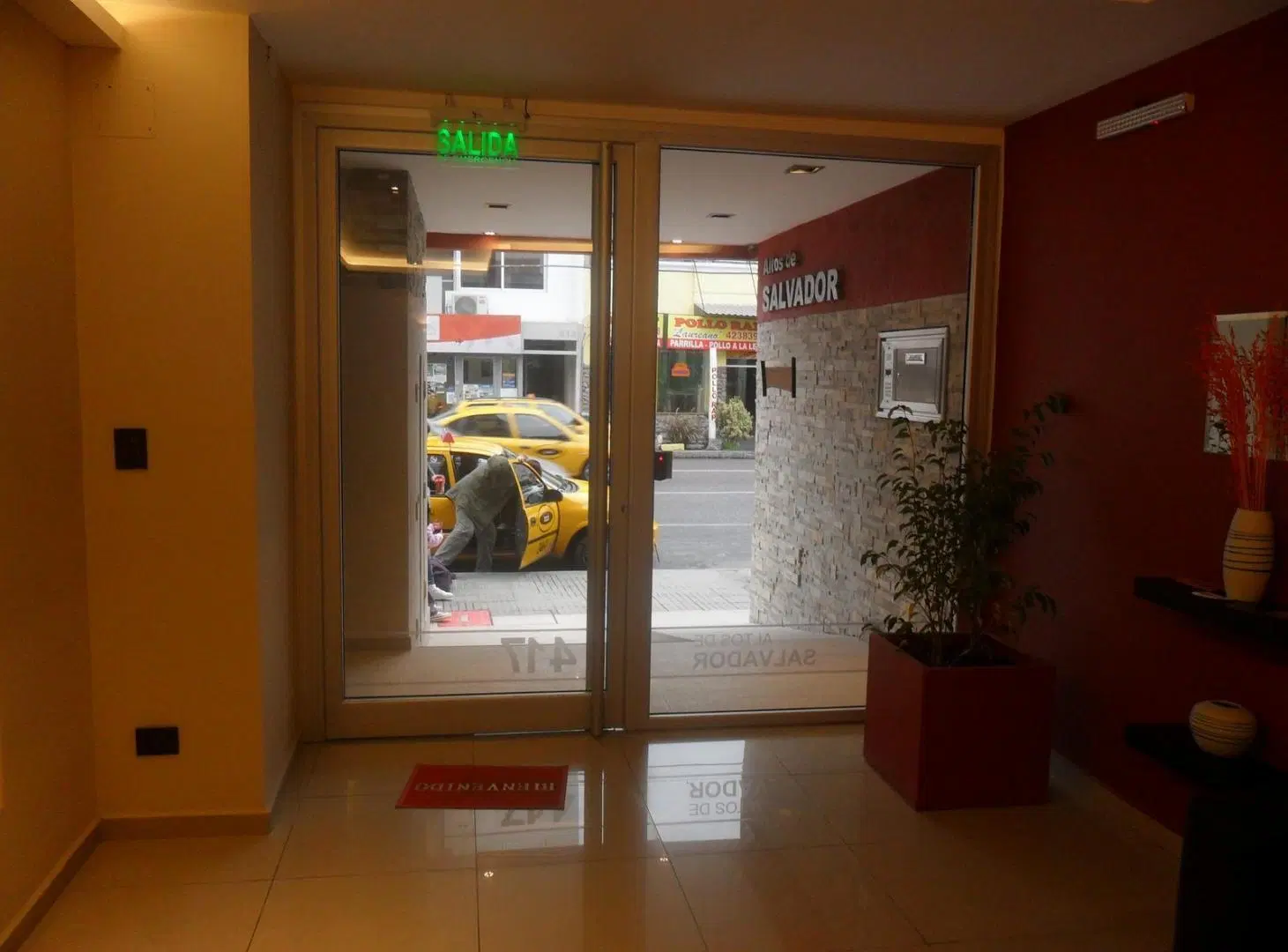 VENTA - OPORTUNIDAD 1 DORM - B° CENTRO 2