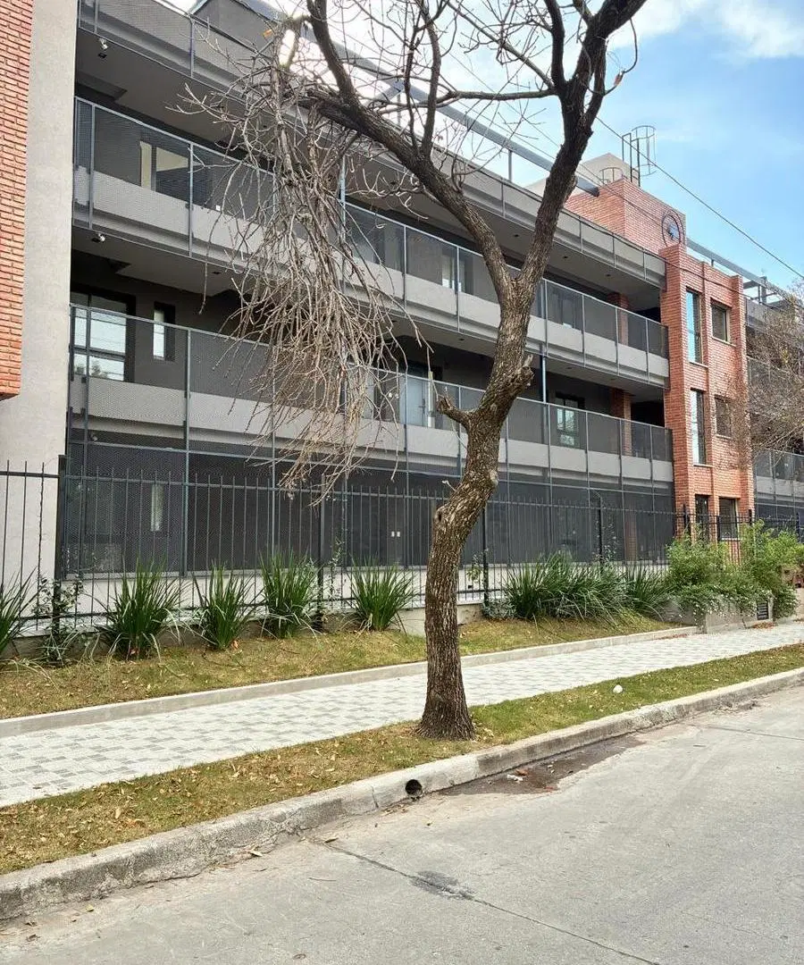 2 DORMITORIOS EN PLANTA BAJA PREMIUM CON PATIO Y ASADOR CON GALERIA - FLATS DEL SUR 1