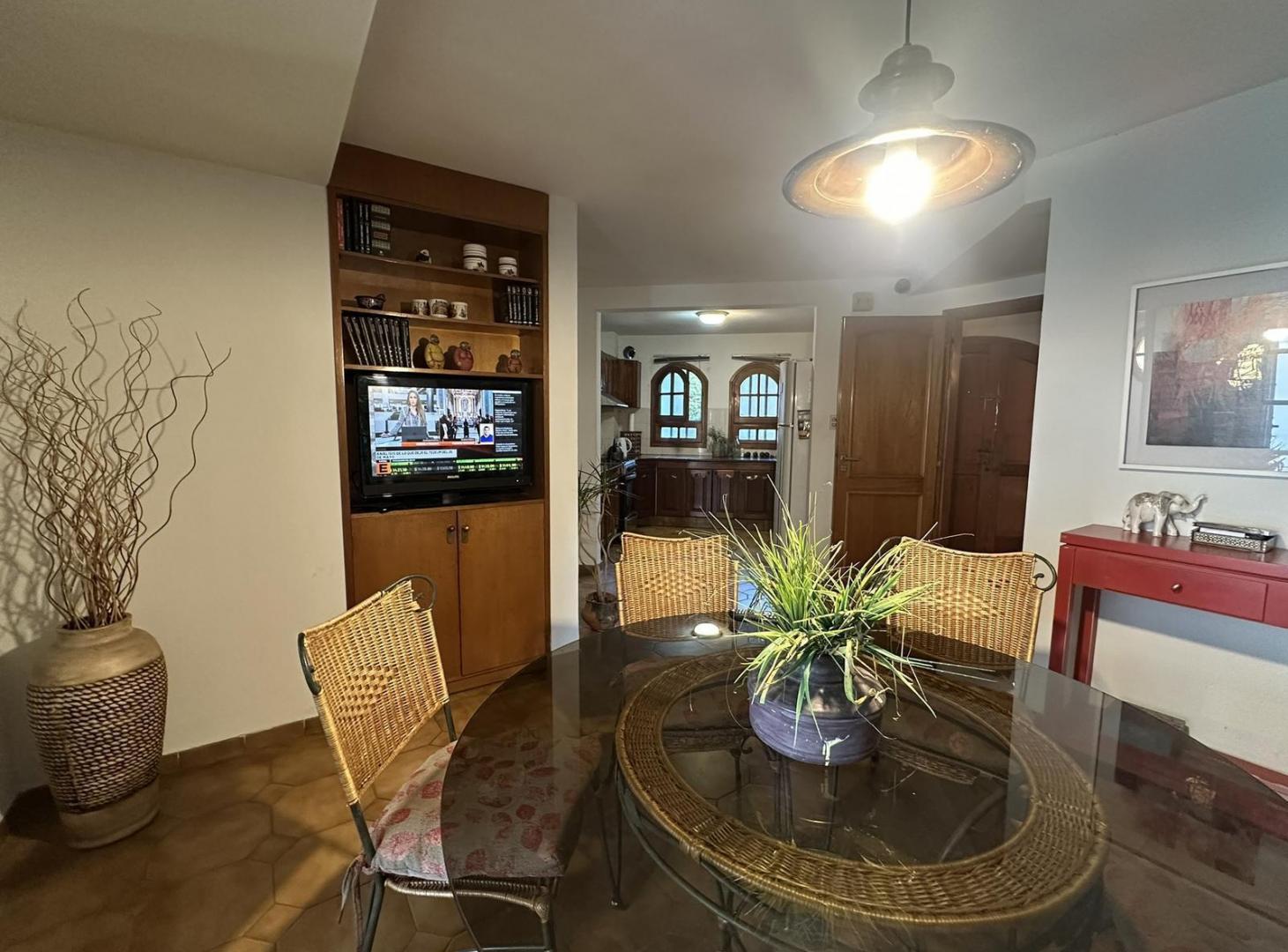 Foto de VENTA CASA ZONA SUR - A PASOS DEL JOCKEY - 3 DORM - IDEAL FAMILIA, imagen 3