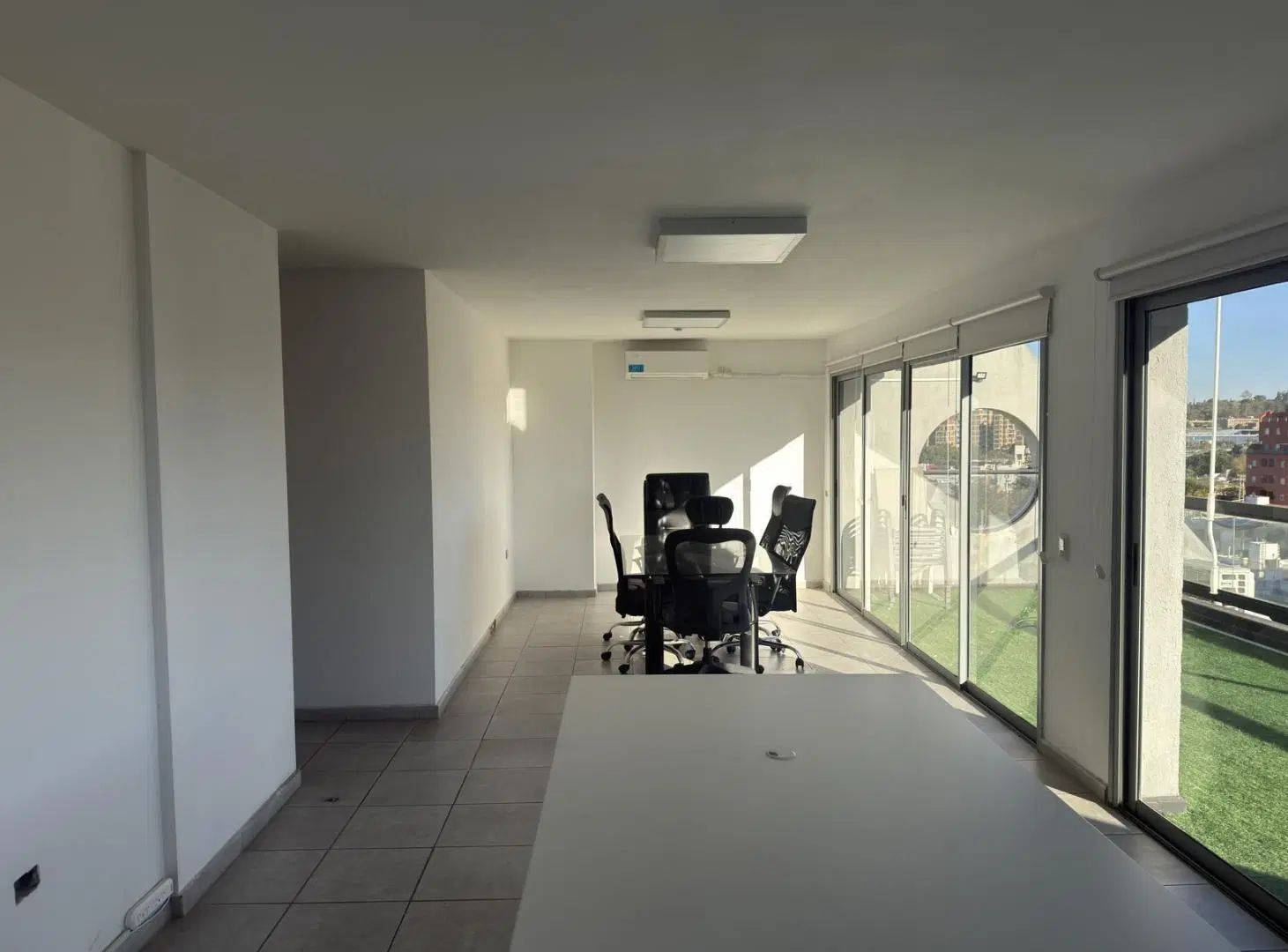 Oficina en alquiler con gran terraza propia en el corazón de General Paz 1