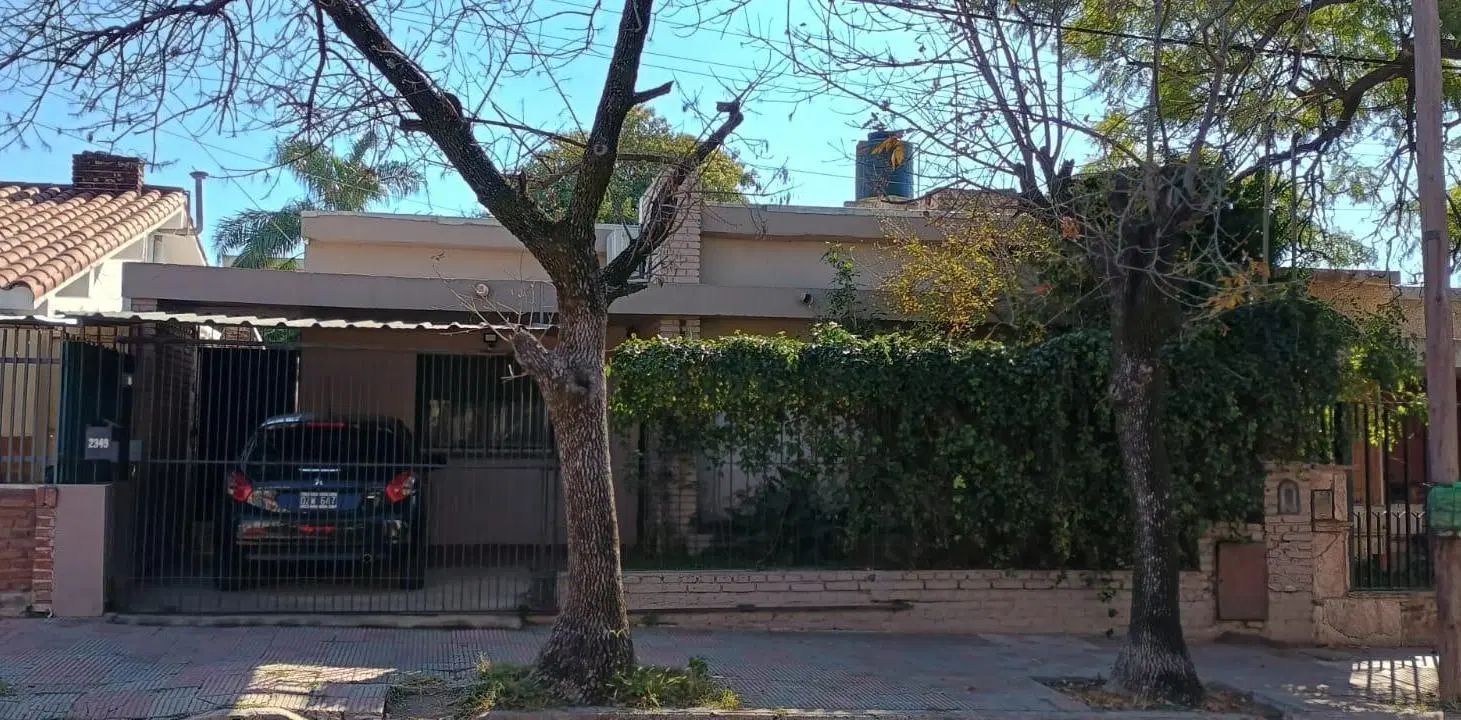 APTA CREDITO SE VENDE CASA ALTOS GRAL. PAZ 3D Coch patio!!! 1