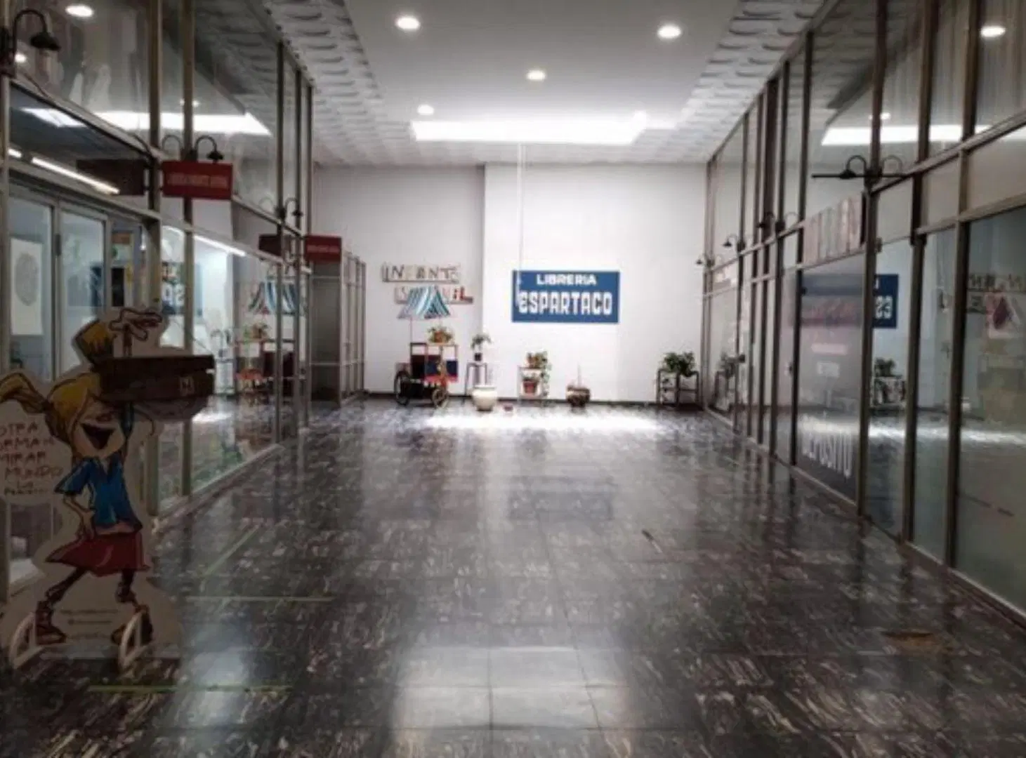 Local - Dean Funes 5